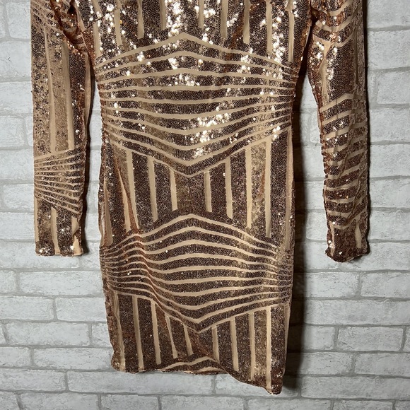 O. Vianca long sleeve sequined back cut out mini dress size M - Picture 3 of 12